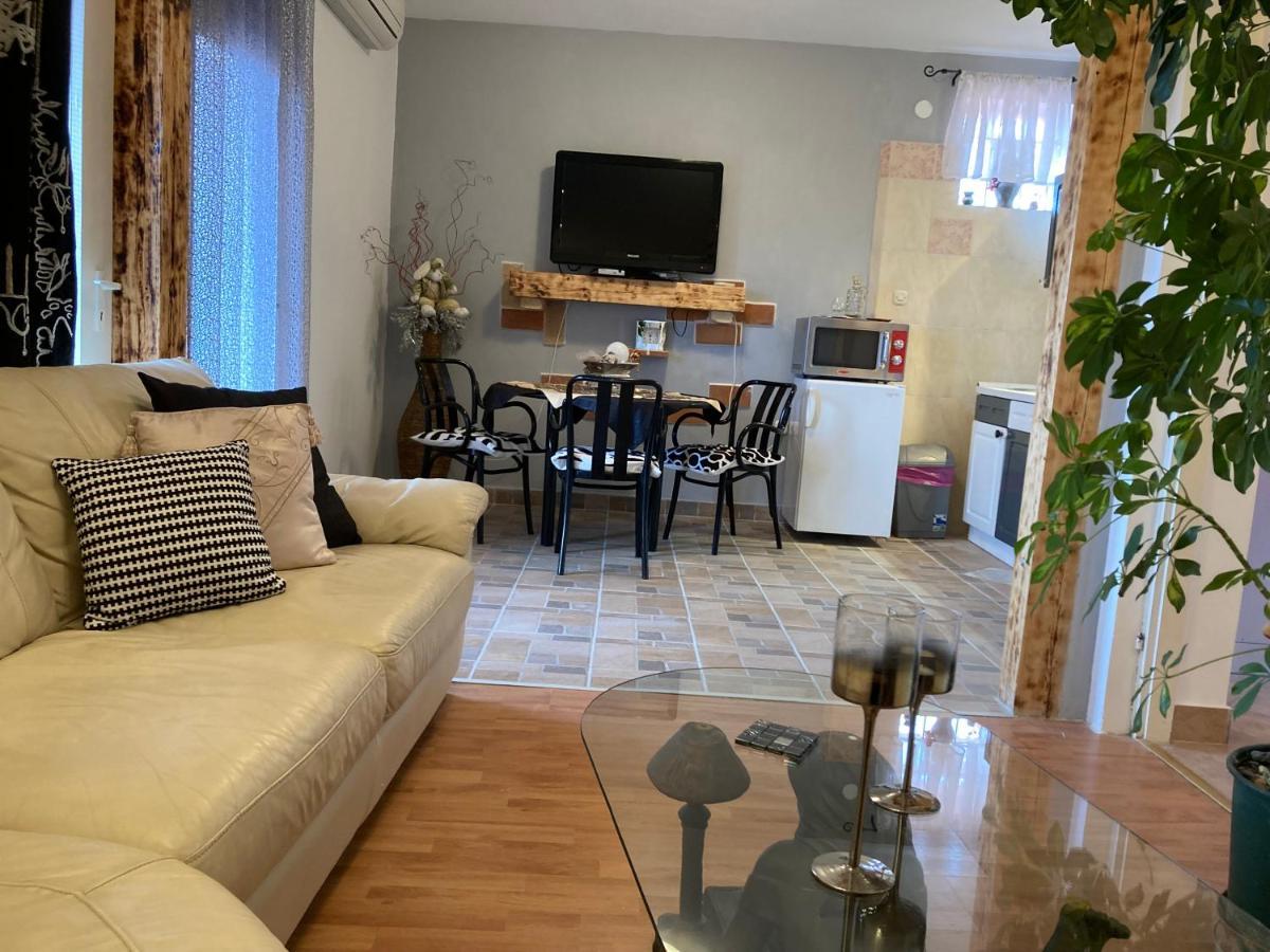 Apartments Nanut Σίμπενικ Εξωτερικό φωτογραφία